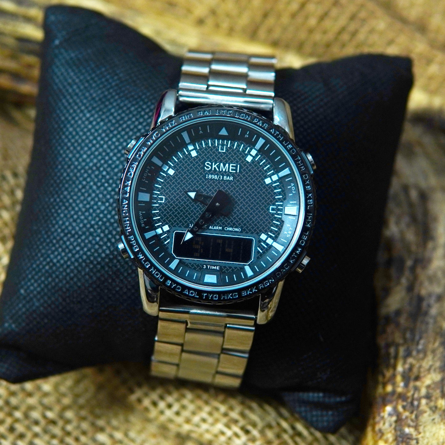 SKMEI 1898 Men’s Analog/Digital Sports Watch – STAINLESS STEEL CHAIN STRAP Watch M011
