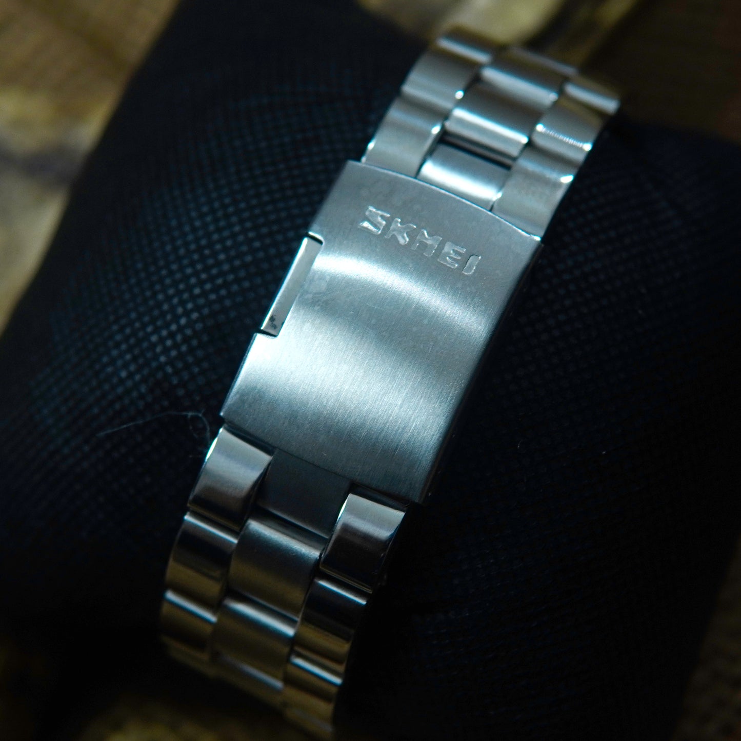 SKMEI 1898 Men’s Analog/Digital Sports Watch – STAINLESS STEEL CHAIN STRAP Watch M011