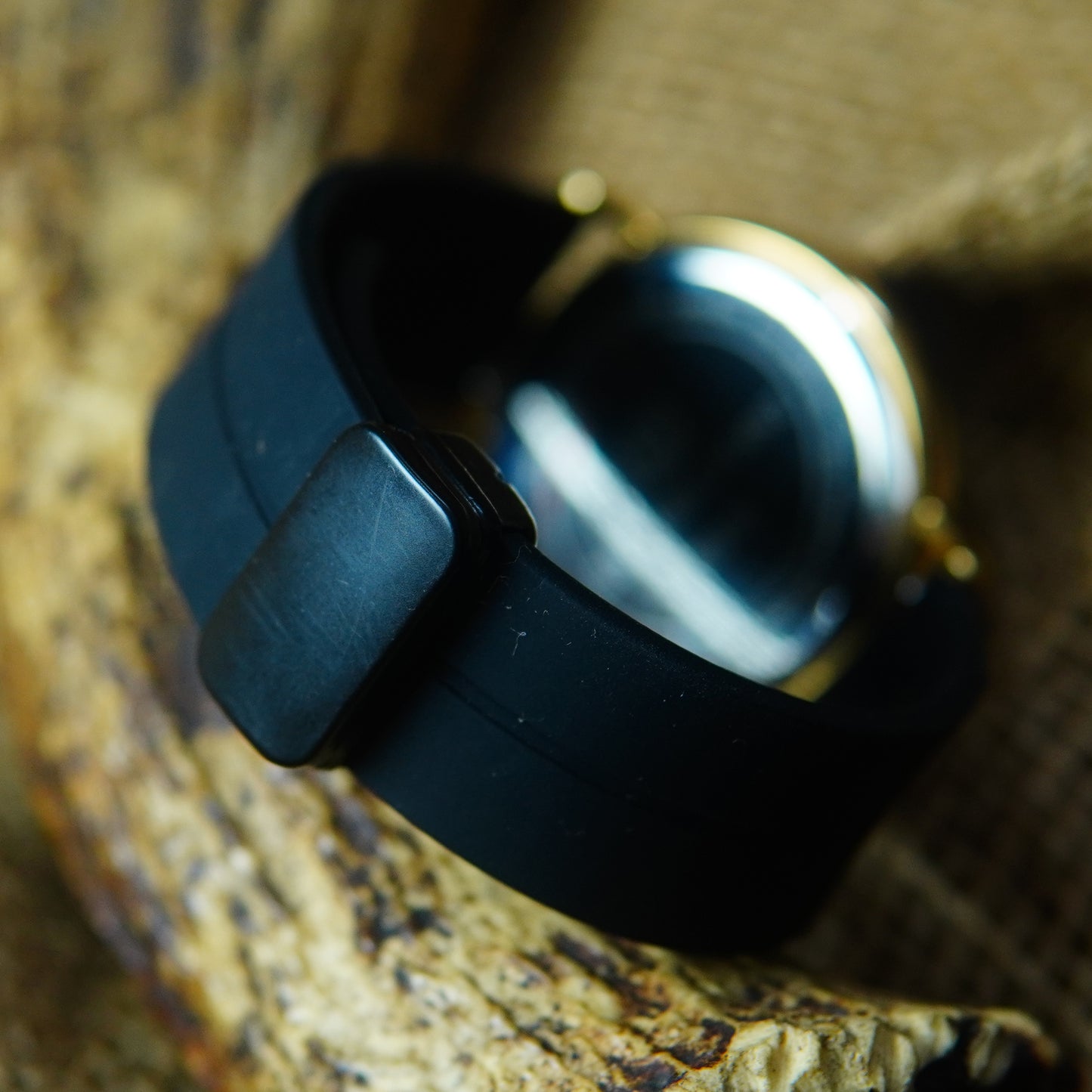 Prism Luxe - Magnet Strap series - High Quality Ultra Comfortable Straps & Finish M015