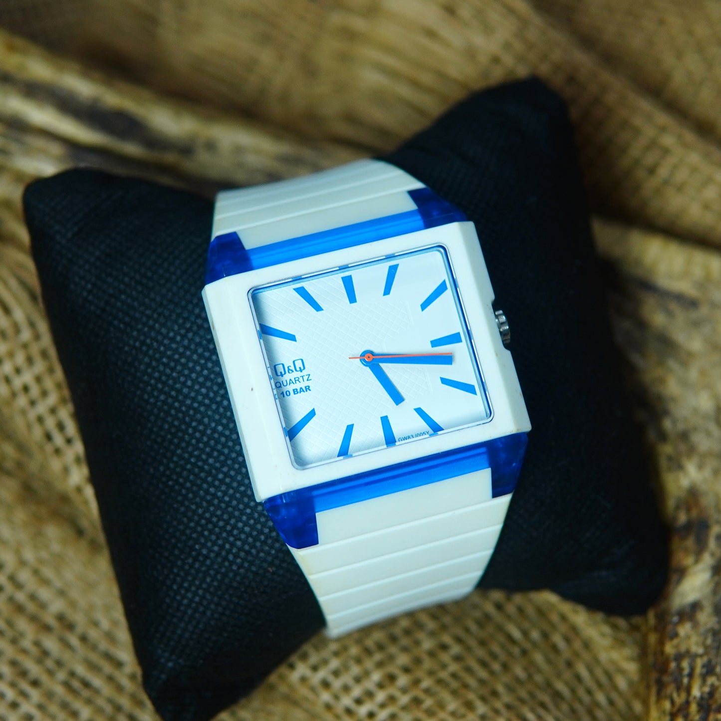 Q&Q Quartz Watch with Blue Accents Watch M021