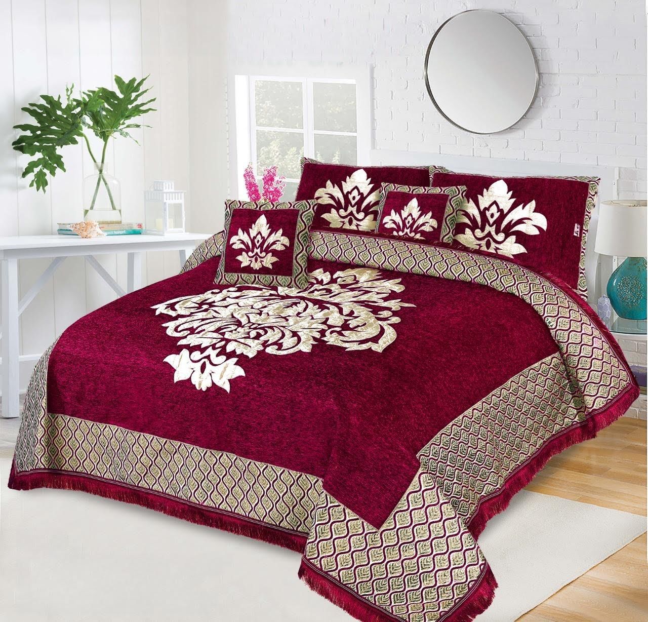 5 Piece Crown Style Velvet Jacquard Bedsheet Set
