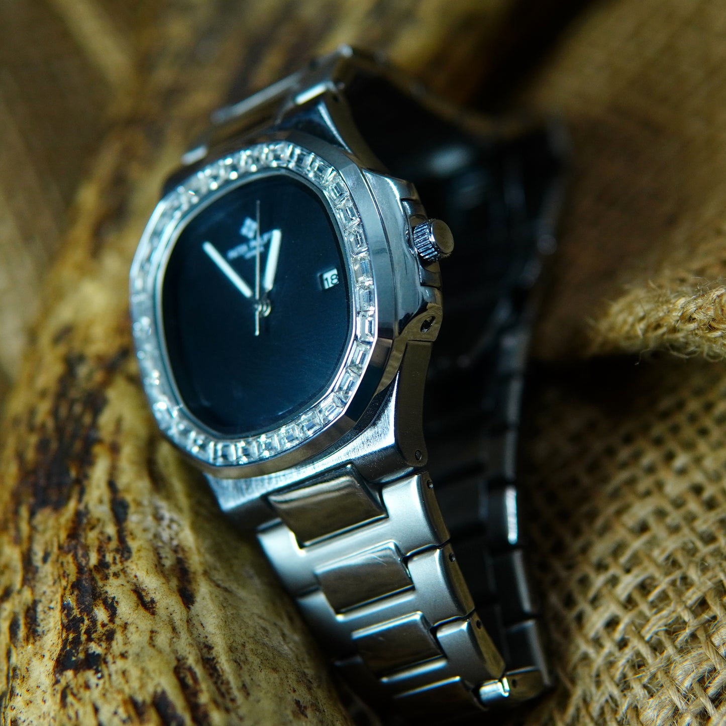 Patek Philippe Geneve Silver Watch M006