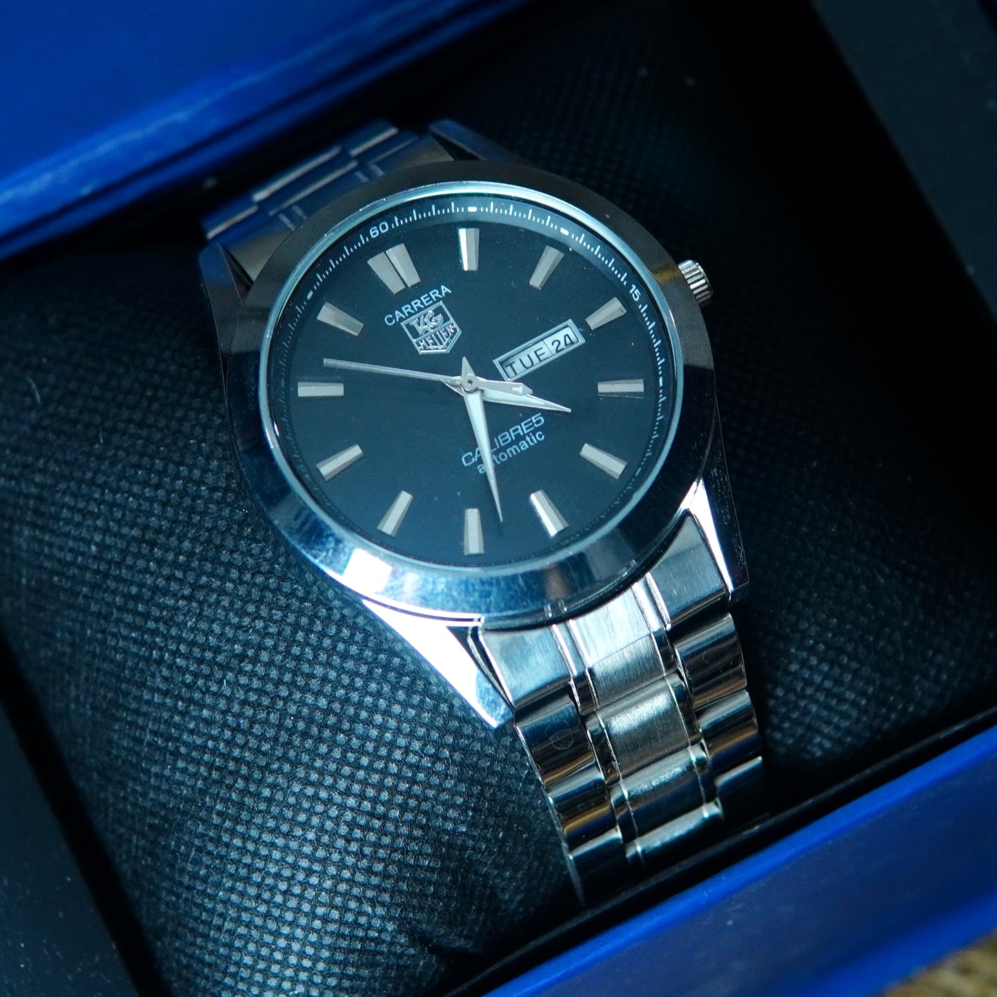Carrera Calibre 5 – Luxury Swiss Watch M008
