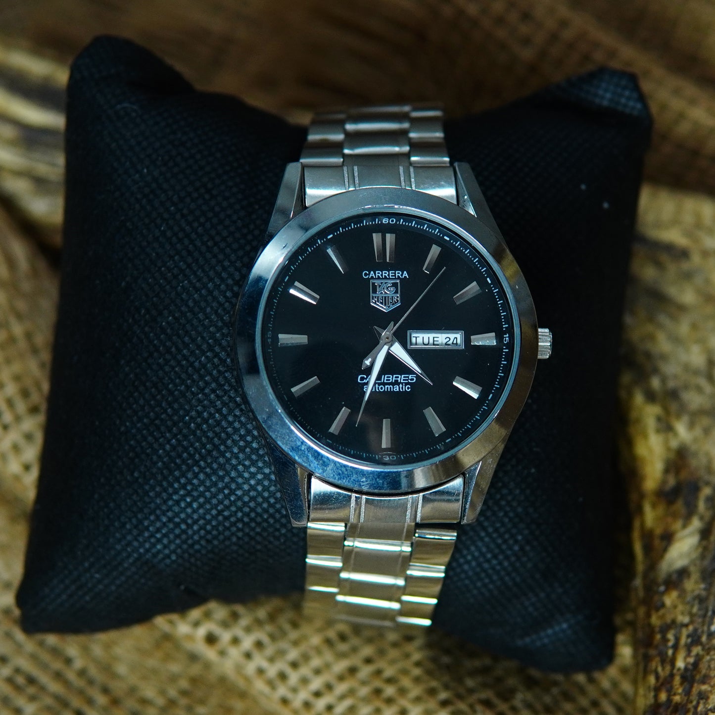 Carrera Calibre 5 – Luxury Swiss Watch M008