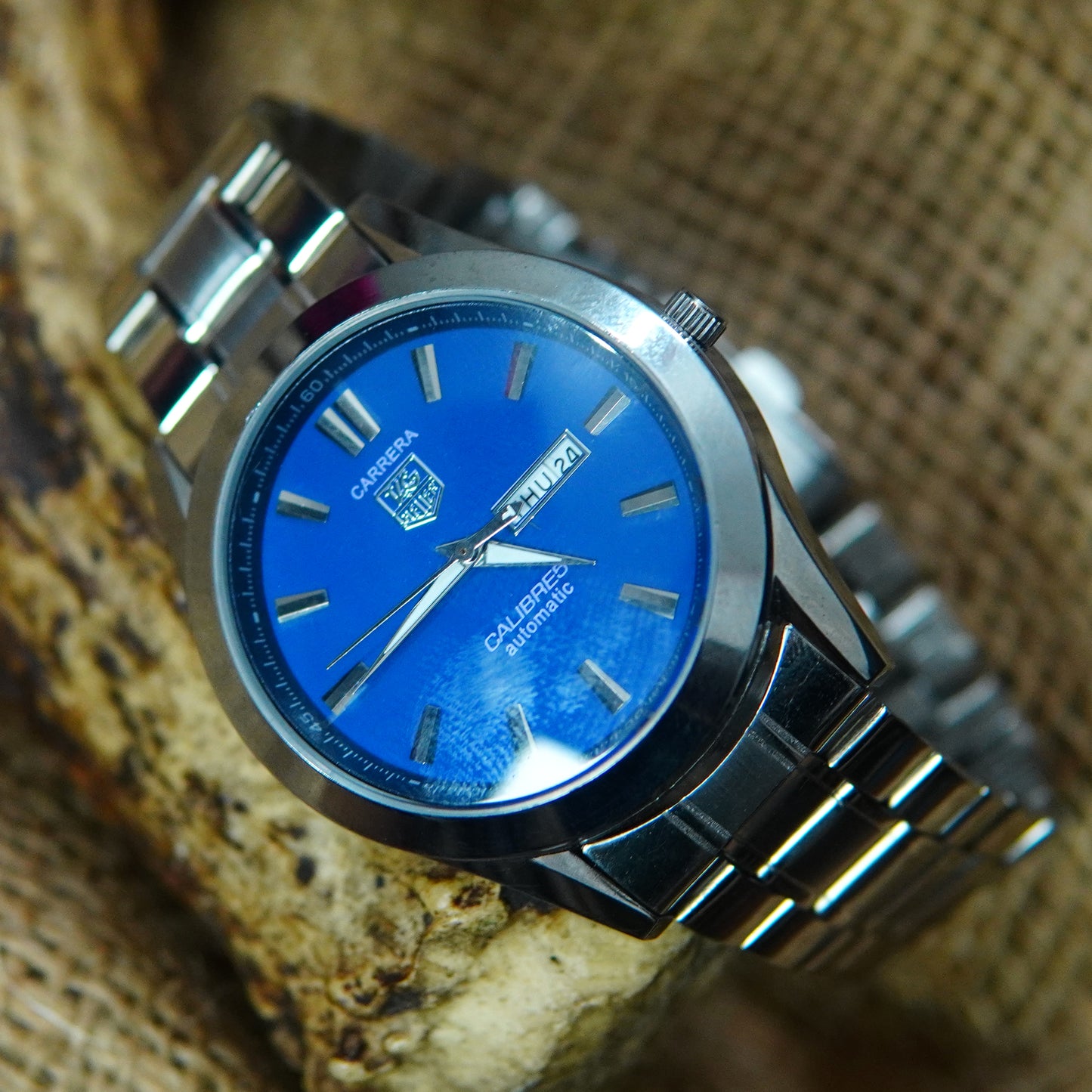Carrera Calibre 5 – Luxury Swiss Watch M012