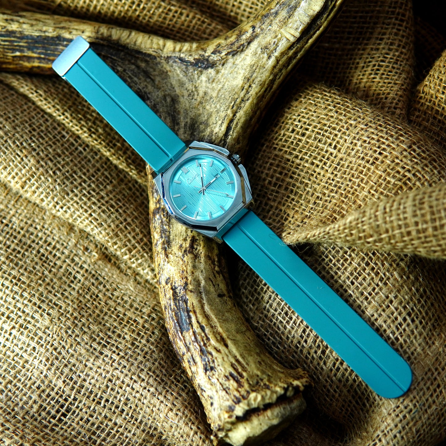 Catera Elegant Aqua Blue Silicone Strap Watch M018