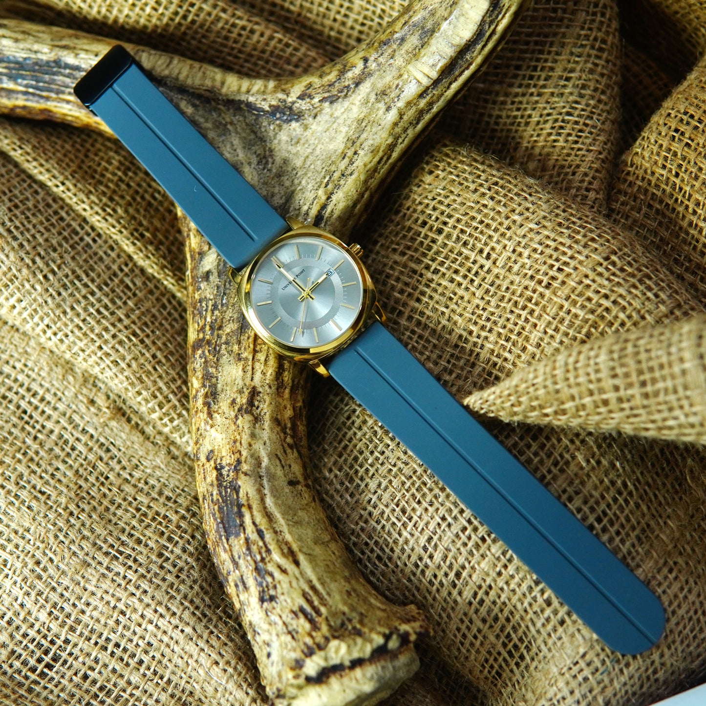 Prism Luxe - Magnet Strap series - High Quality Ultra Comfortable Straps & Finish M015