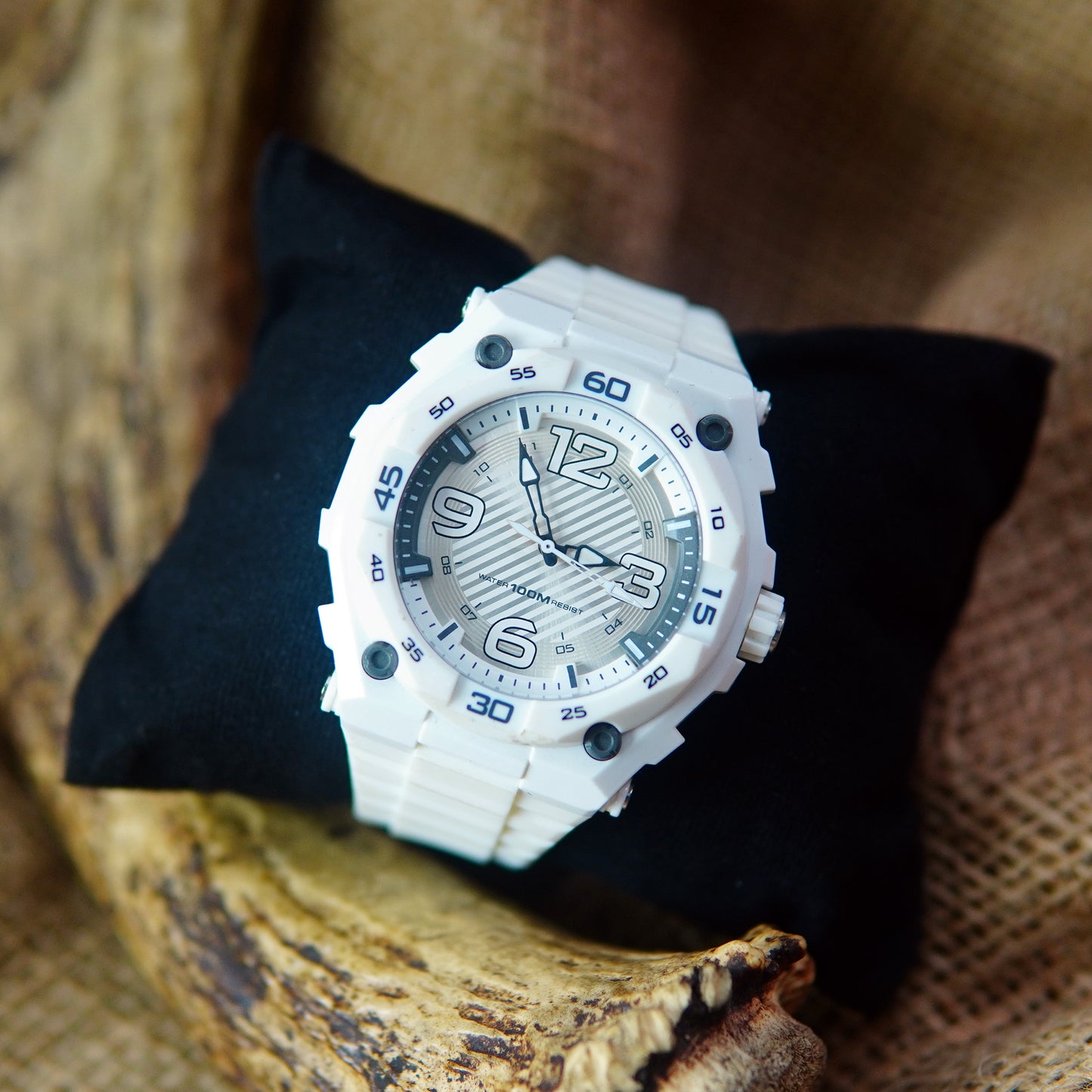 Wrist Young Watch 700M